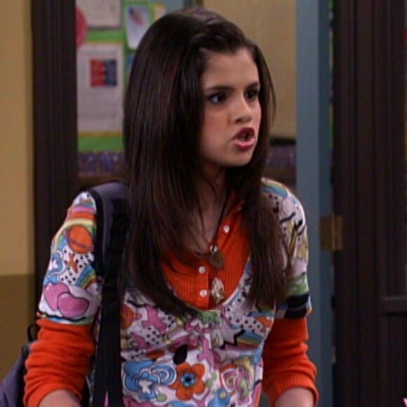 Multicolored Doodle V-Neck Tee T-Shirt ASO Alex Russo - Picture 7 of 8